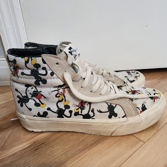 Vans Disney x Geoff McFetridge x Sk8-Hi 'Mickey's 90th' sneaker - Picture 3 of 7